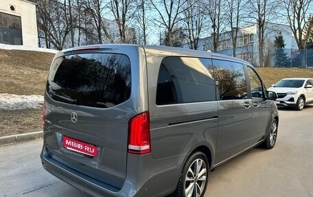Mercedes-Benz V-Класс, 2022 год, 5 350 000 рублей, 4 фотография