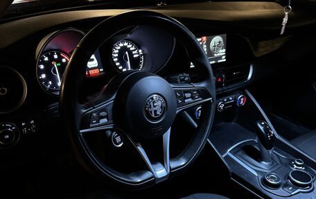 Alfa Romeo Giulia II, 2019 год, 2 850 000 рублей, 12 фотография