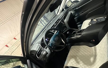 Toyota Camry, 2018 год, 3 300 000 рублей, 7 фотография
