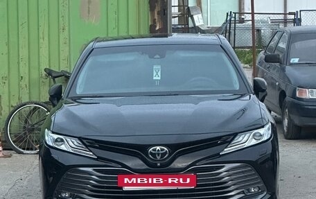 Toyota Camry, 2018 год, 3 300 000 рублей, 5 фотография
