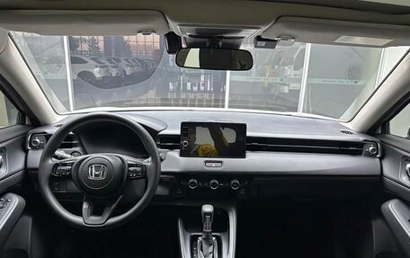 Honda Vezel, 2023 год, 2 100 000 рублей, 8 фотография