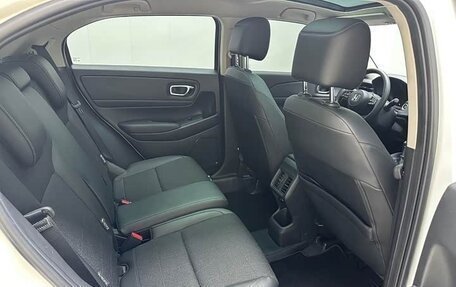 Honda Vezel, 2023 год, 2 100 000 рублей, 10 фотография