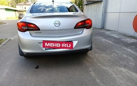 Opel Astra J, 2013 год, 6 фотография