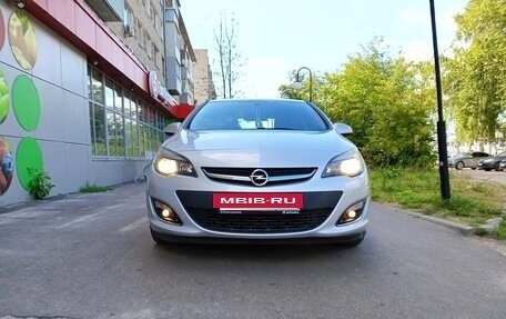 Opel Astra J, 2013 год, 5 фотография