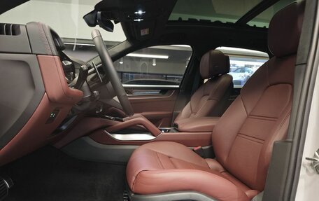 Porsche Cayenne III, 2025 год, 22 690 000 рублей, 9 фотография
