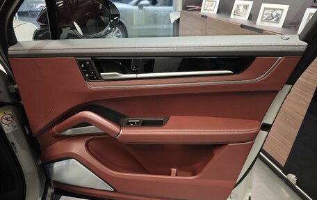 Porsche Cayenne III, 2025 год, 22 690 000 рублей, 20 фотография