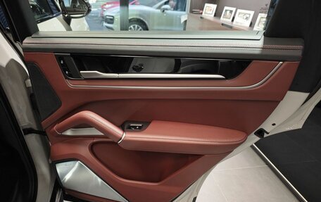Porsche Cayenne III, 2025 год, 22 690 000 рублей, 22 фотография