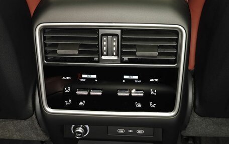 Porsche Cayenne III, 2025 год, 22 690 000 рублей, 28 фотография