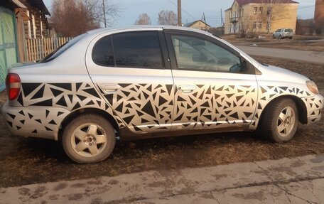 Toyota Platz, 2000 год, 270 000 рублей, 3 фотография