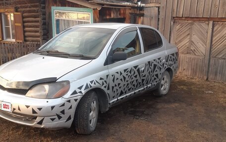 Toyota Platz, 2000 год, 270 000 рублей, 2 фотография