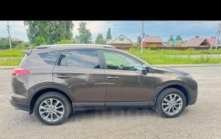Toyota RAV4, 2019 год, 3 360 000 рублей, 6 фотография