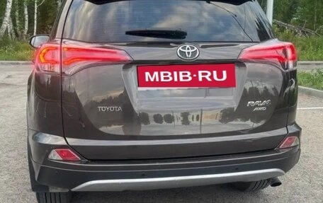 Toyota RAV4, 2019 год, 3 360 000 рублей, 5 фотография