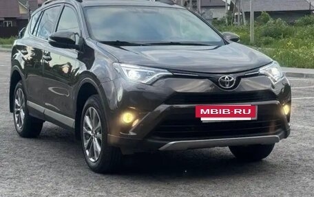Toyota RAV4, 2019 год, 3 360 000 рублей, 9 фотография