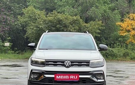 Volkswagen T-Cross I, 2023 год, 1 608 888 рублей, 2 фотография
