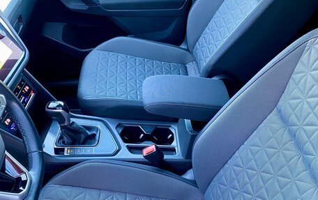 Volkswagen Tiguan II, 2021 год, 2 860 000 рублей, 8 фотография