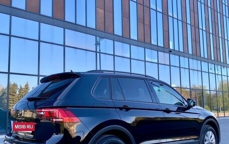 Volkswagen Tiguan II, 2021 год, 2 860 000 рублей, 3 фотография