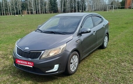KIA Rio III рестайлинг, 2013 год, 780 000 рублей, 2 фотография