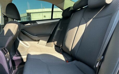 Volkswagen Jetta VI, 2011 год, 962 000 рублей, 7 фотография
