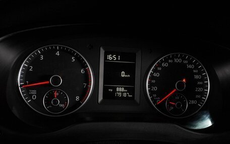 Volkswagen Jetta VI, 2013 год, 899 000 рублей, 14 фотография