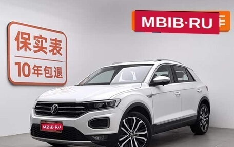 Volkswagen T-Roc I, 2022 год, 1 386 000 рублей, 1 фотография