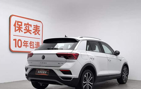 Volkswagen T-Roc I, 2022 год, 1 386 000 рублей, 2 фотография