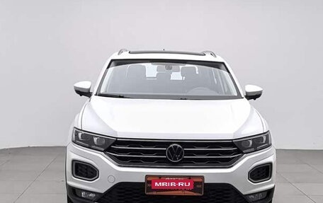 Volkswagen T-Roc I, 2022 год, 1 386 000 рублей, 3 фотография
