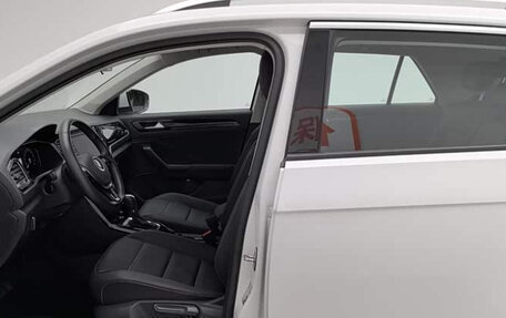Volkswagen T-Roc I, 2022 год, 1 386 000 рублей, 10 фотография