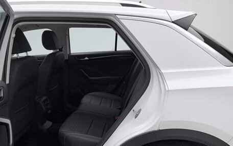Volkswagen T-Roc I, 2022 год, 1 386 000 рублей, 15 фотография