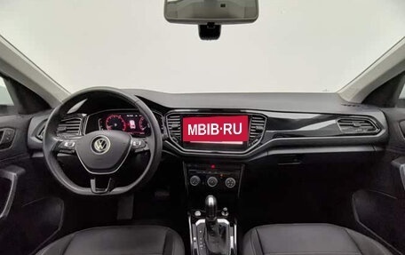 Volkswagen T-Roc I, 2022 год, 1 386 000 рублей, 5 фотография