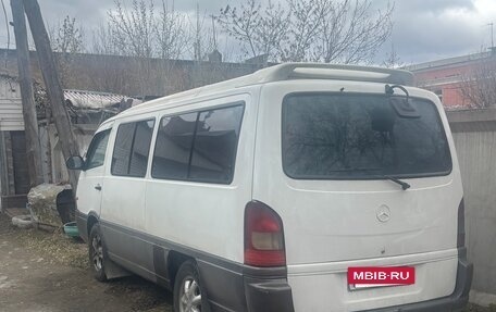 SsangYong Istana, 2003 год, 650 000 рублей, 3 фотография