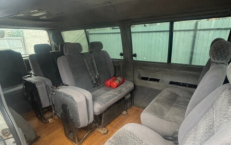 SsangYong Istana, 2003 год, 650 000 рублей, 5 фотография