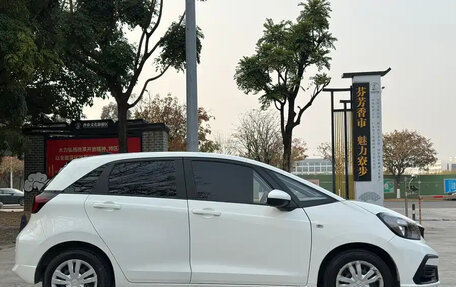 Honda Fit, 2021 год, 1 010 000 рублей, 4 фотография