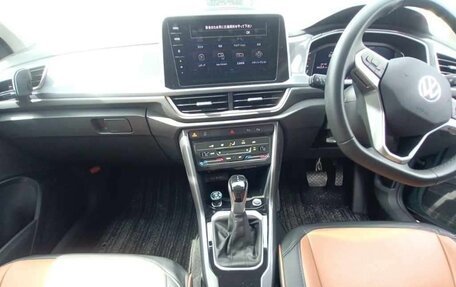 Volkswagen T-Roc I, 2024 год, 1 808 007 рублей, 11 фотография