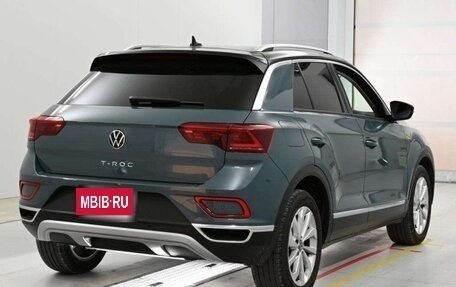 Volkswagen T-Roc I, 2024 год, 1 808 007 рублей, 2 фотография
