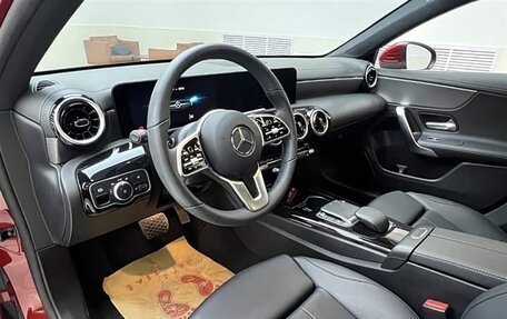 Mercedes-Benz A-Класс, 2021 год, 2 050 000 рублей, 10 фотография