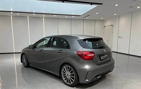 Mercedes-Benz A-Класс, 2017 год, 1 700 000 рублей, 4 фотография