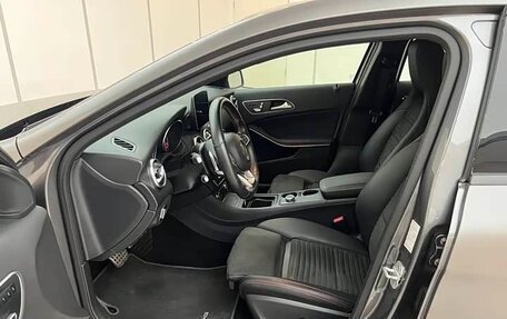 Mercedes-Benz A-Класс, 2017 год, 1 700 000 рублей, 9 фотография