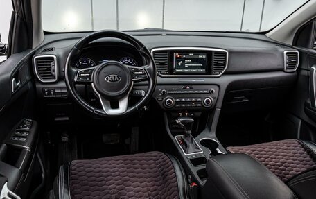 KIA Sportage IV рестайлинг, 2019 год, 2 370 000 рублей, 6 фотография