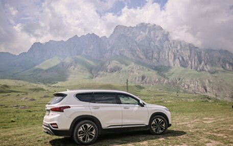 Hyundai Santa Fe IV, 2019 год, 3 650 000 рублей, 2 фотография