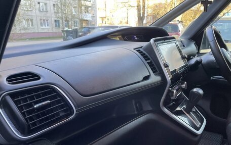Nissan Serena IV, 2017 год, 1 649 000 рублей, 10 фотография