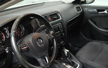 Volkswagen Jetta VI, 2013 год, 950 000 рублей, 16 фотография