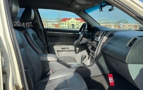 Chrysler 300C II, 2004 год, 815 000 рублей, 8 фотография