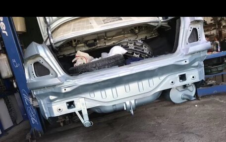 Mitsubishi Carisma I, 2002 год, 370 000 рублей, 34 фотография