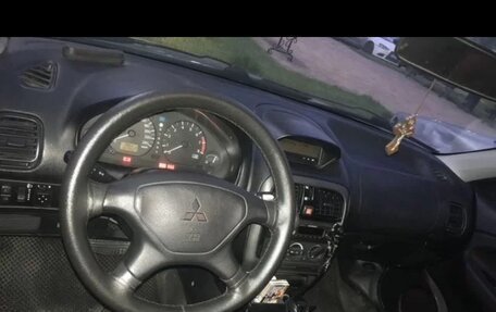 Mitsubishi Carisma I, 2002 год, 370 000 рублей, 36 фотография