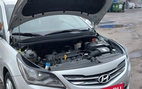 Hyundai Solaris II рестайлинг, 2016 год, 850 000 рублей, 5 фотография