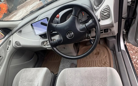 Nissan Tino, 2001 год, 289 000 рублей, 4 фотография