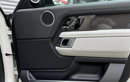 Land Rover Range Rover IV рестайлинг, 2019 год, 8 000 000 рублей, 31 фотография