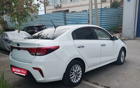 KIA Rio IV, 2017 год, 970 000 рублей, 3 фотография