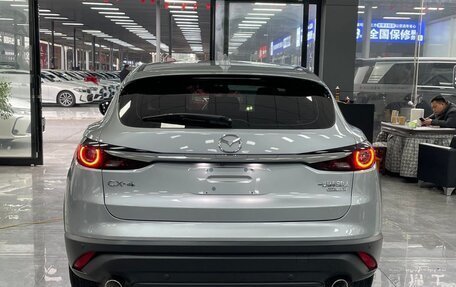 Mazda CX-4, 2021 год, 2 200 000 рублей, 12 фотография