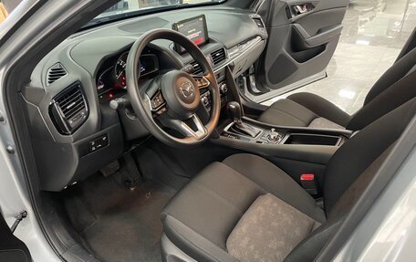 Mazda CX-4, 2021 год, 2 200 000 рублей, 4 фотография